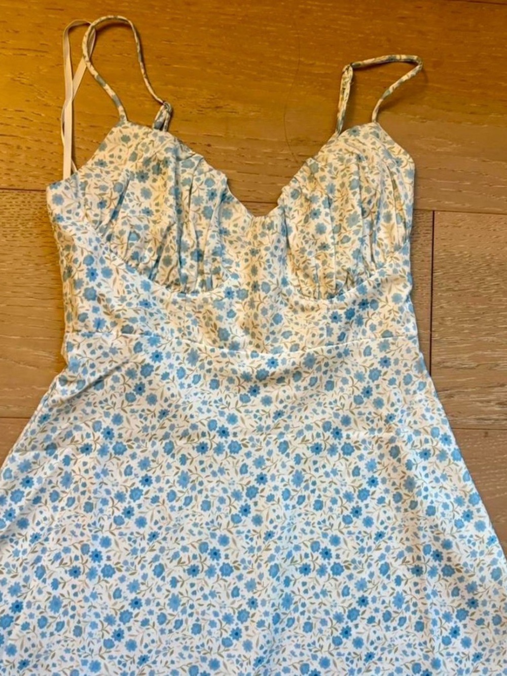 Princess Polly blue floral midi dress, size 4 - Picture 3 of 6